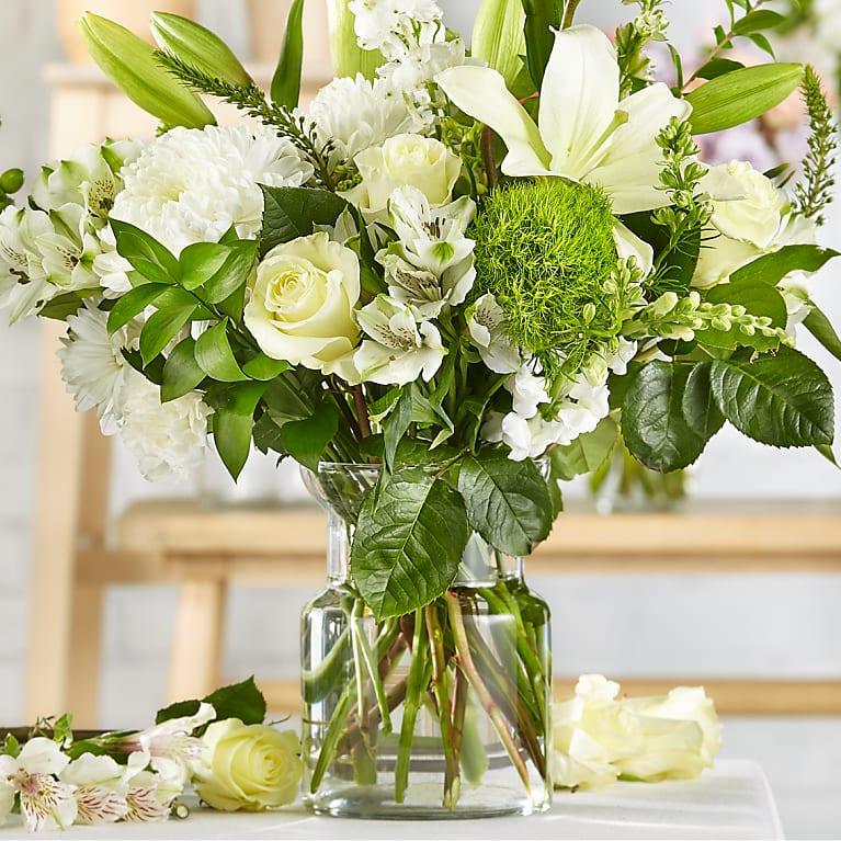 Graceful Light Bouquet - Flower Art USA